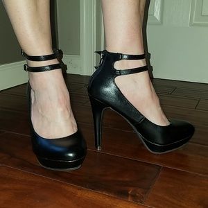 XOXO black heels